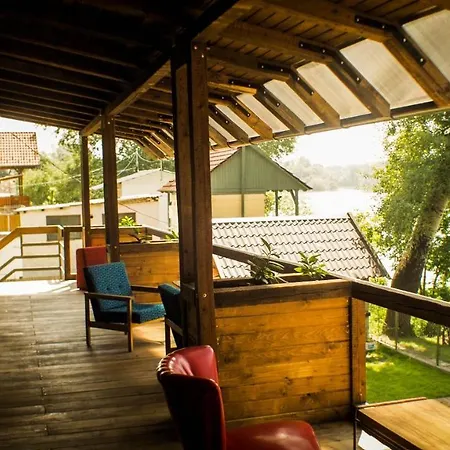 Sargarigo Elmenyhaz Homestay *