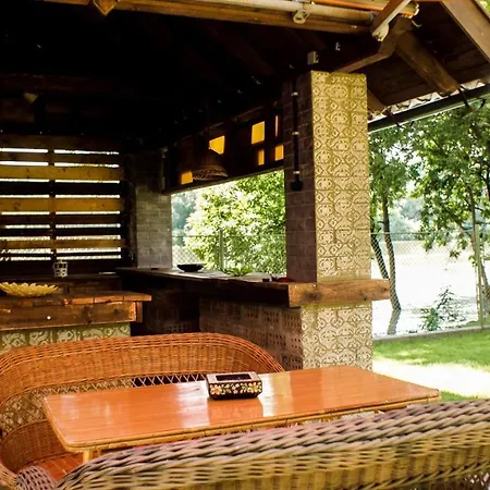 Sargarigo Elmenyhaz *